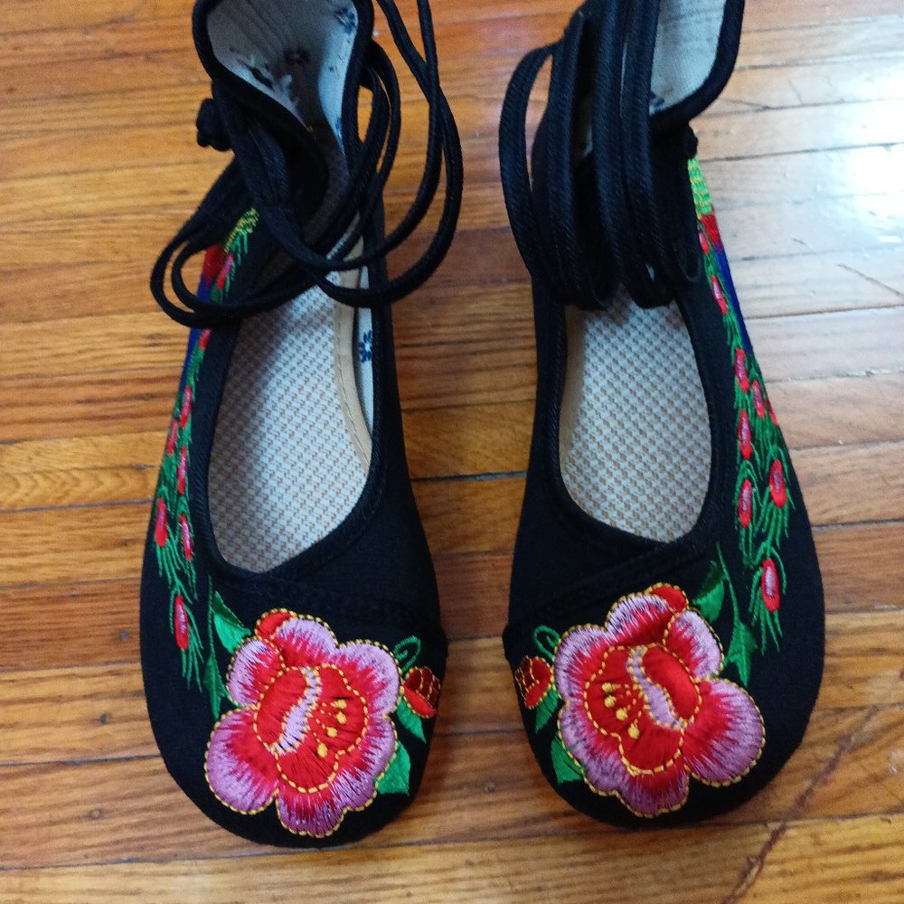 Women's shoes
